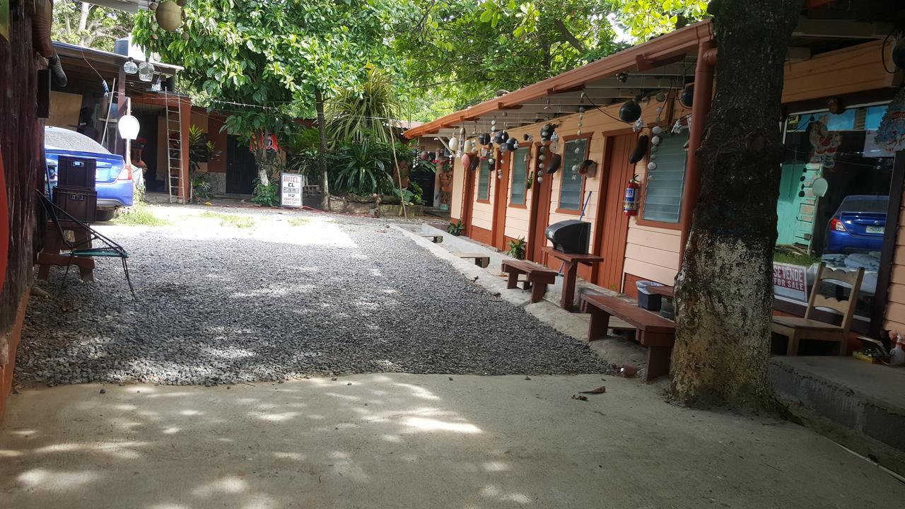 Hotel Economica Coxen Hole Dış mekan fotoğraf